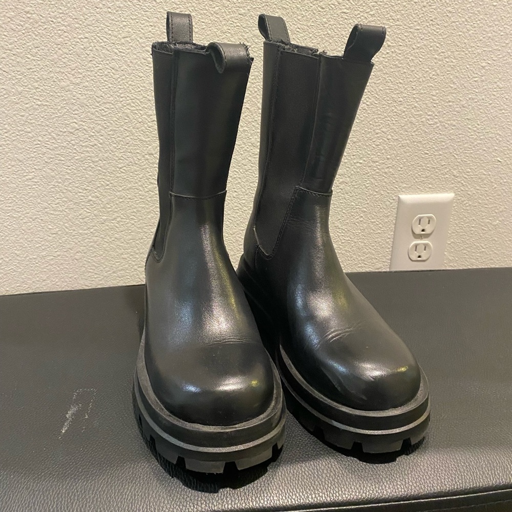 Steve Madden Black boots - Picture 2 of 6